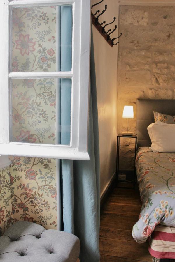 Grange Bleuet Bed & Breakfast Aubeterre-sur-Dronne Dış mekan fotoğraf